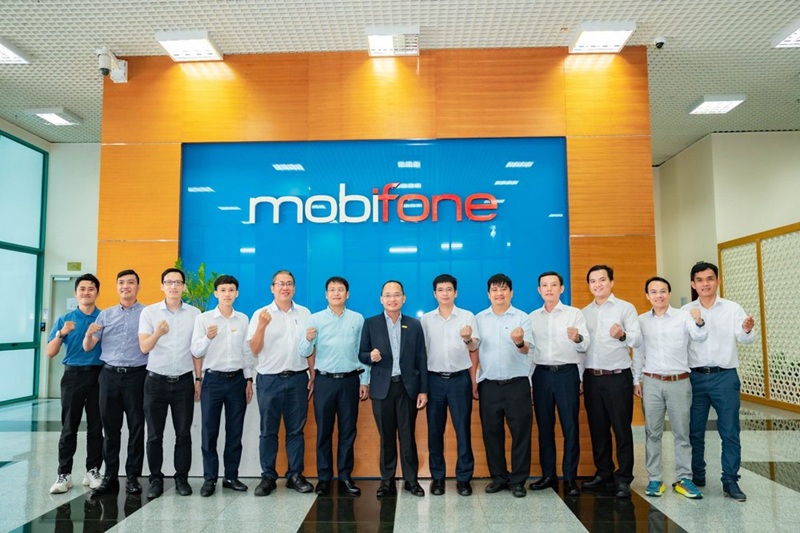 MobiFone có cơ sở hạ tầng hiện đại cùng đội ngũ có kinh nghiệm dày dặn và tận tâm